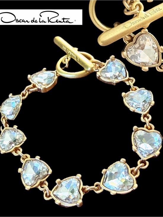 Oscar de la Renta Jewelry - Oscar de la Renta Bracelet💛 Sparkling Crystal Hearts✨Toggle ✨Gold /Clear